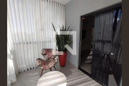 Quarto de casa para alugar com 4 quartos, 372m² em Cidade Jardim, Uberlândia