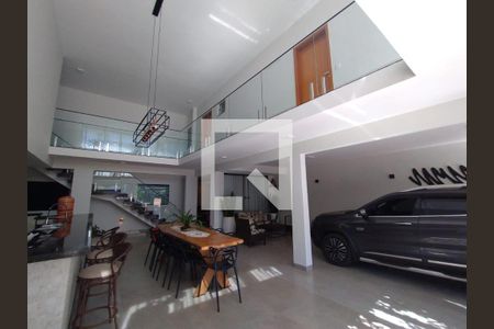 Sala de casa para alugar com 4 quartos, 372m² em Cidade Jardim, Uberlândia