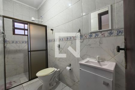 Banheiro da Suíte de casa para alugar com 3 quartos, 80m² em Aviação, Praia Grande
