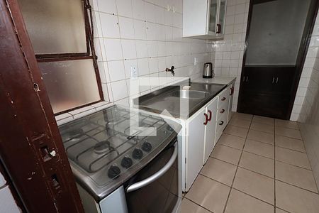 Cozinha de apartamento à venda com 2 quartos, 63m² em São Geraldo, Porto Alegre