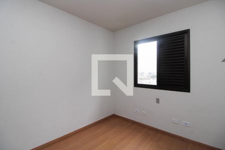 Quarto 1 de apartamento para alugar com 2 quartos, 68m² em Jardim Henriqueta, Taboão da Serra