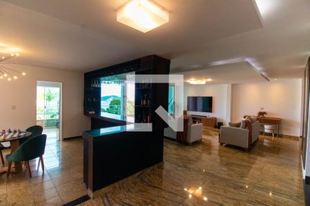 Sala de casa de condomínio para alugar com 4 quartos, 454m² em São Francisco, Niterói