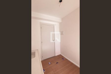Sala/cozinha de kitnet/studio para alugar com 1 quarto, 17m² em Jardim Danfer, São Paulo