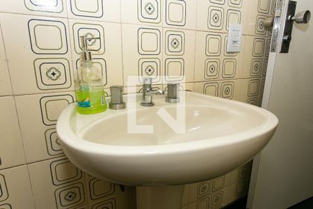 Lavabo 1 de casa para alugar com 7 quartos, 325m² em Tatuapé, São Paulo
