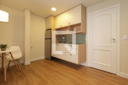 Sala/Cozinha de apartamento à venda com 1 quarto, 32m² em Aclimação, São Paulo
