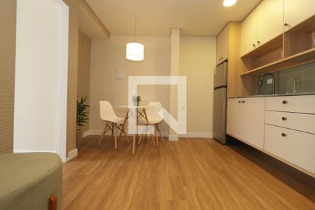 Sala/Cozinha de apartamento à venda com 1 quarto, 32m² em Aclimação, São Paulo