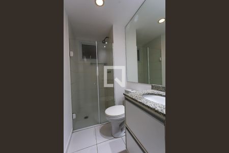 Banheiro de apartamento para alugar com 2 quartos, 70m² em Vila Suzana, São Paulo