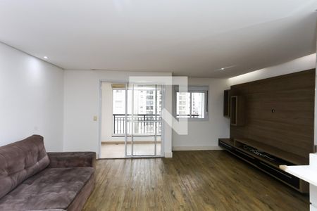 Sala  de apartamento para alugar com 2 quartos, 70m² em Vila Suzana, São Paulo