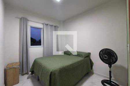 Quarto 1 de casa de condomínio para alugar com 2 quartos, 80m² em Maracanã, Praia Grande