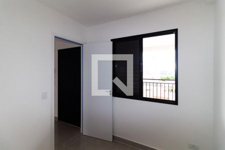 Quarto 2 de apartamento para alugar com 2 quartos, 40m² em Vila Canero, São Paulo
