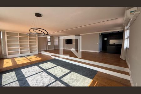 Sala de apartamento à venda com 3 quartos, 240m² em Cerqueira César, São Paulo
