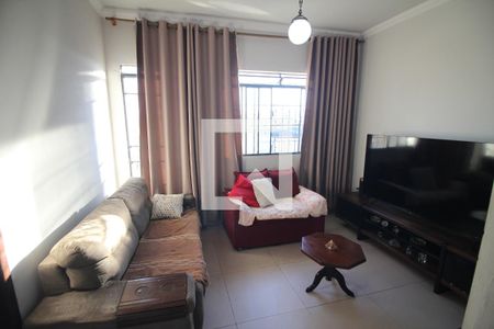 Sala 2 de casa à venda com 3 quartos, 360m² em Eldorado, Contagem