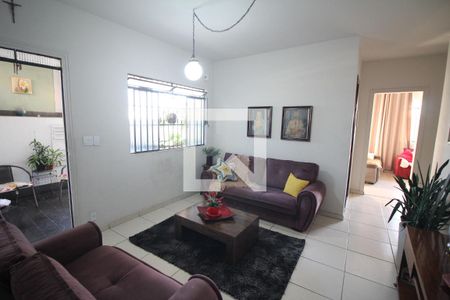 Sala de casa à venda com 3 quartos, 360m² em Eldorado, Contagem