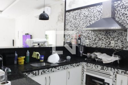 Cozinha de casa à venda com 2 quartos, 400m² em Anil, Rio de Janeiro