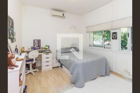 Casa à venda com 5 quartos, 318m² em Pacaembu, São Paulo