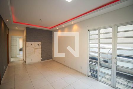 Sala de casa para alugar com 2 quartos, 130m² em Raul Veiga, São Gonçalo