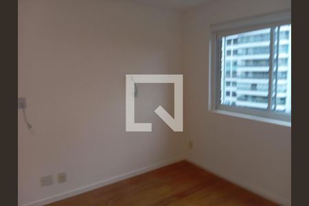 Quarto  de apartamento para alugar com 3 quartos, 130m² em Barra da Tijuca, Rio de Janeiro