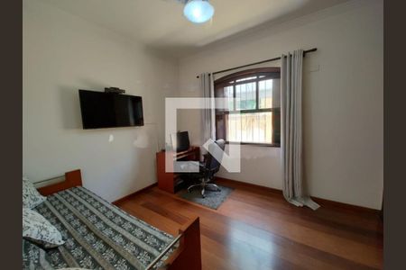 Casa à venda com 4 quartos, 256m² em Vila Santa Catarina, São Paulo