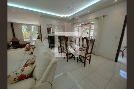 Casa à venda com 4 quartos, 256m² em Vila Santa Catarina, São Paulo