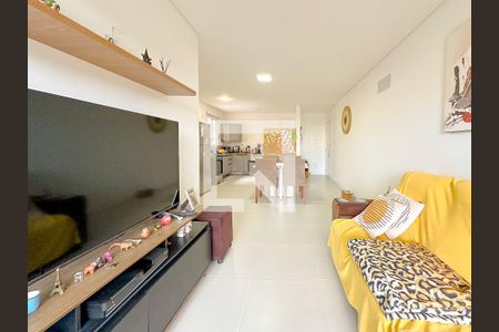 Sala de TV de apartamento para alugar com 2 quartos, 83m² em Ingleses do Rio Vermelho, Florianópolis