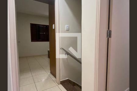 Corredor de casa à venda com 2 quartos, 145m² em Centro, Osasco