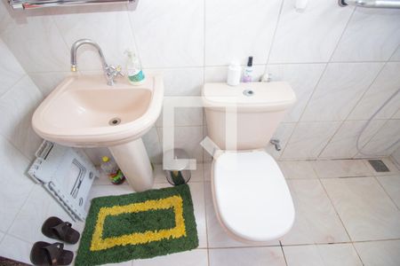 Banheiro da Suíte de casa para alugar com 2 quartos, 74m² em Chácara Novo Horizonte, Contagem