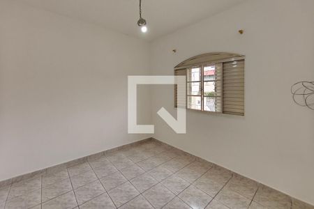 Quarto 2 de casa para alugar com 3 quartos, 200m² em Jardim Nova Europa, Campinas