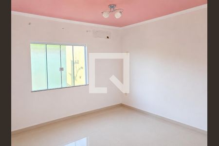 Quarto de apartamento para alugar com 2 quartos, 58m² em Extensão Serramar, Rio das Ostras