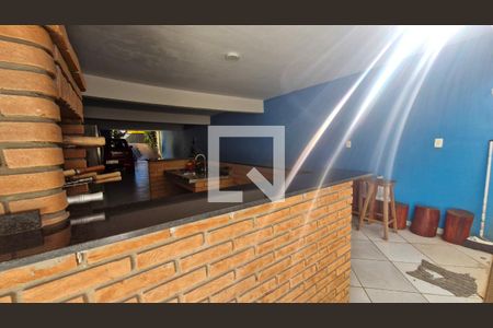 Casa à venda com 3 quartos, 311m² em Jardim Ubirajara, São Paulo