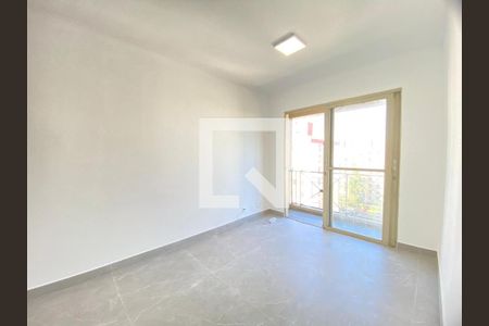 Sala de apartamento à venda com 3 quartos, 62m² em Parque Bristol, São Paulo