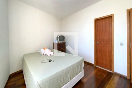 Apartamento à venda com 3 quartos, 107m² em Salgado Filho, Belo Horizonte