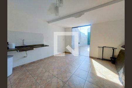 Casa à venda com 3 quartos, 230m² em Campo Belo, São Paulo