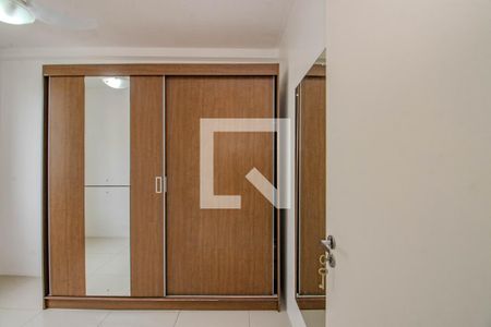 Quarto 1 de apartamento para alugar com 3 quartos, 52m² em Mário Quintana, Porto Alegre