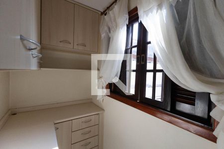 Escritório de casa à venda com 2 quartos, 95m² em Vila Nivi, São Paulo