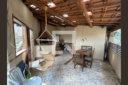 Casa à venda com 3 quartos, 300m² em Vila do Encontro, São Paulo