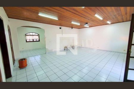 Casa à venda com 4 quartos, 320m² em Vila Imperio, São Paulo