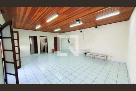 Casa à venda com 4 quartos, 320m² em Vila Imperio, São Paulo