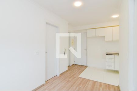 Sala  de apartamento para alugar com 2 quartos, 45m² em Vila das Bandeiras, Guarulhos