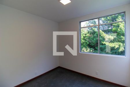 Quarto 2 de apartamento para alugar com 2 quartos, 55m² em Santa Rosa, Niterói