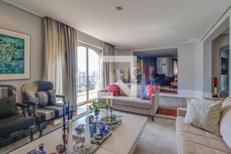 Apartamento à venda com 3 quartos, 240m² em Santo Amaro, São Paulo