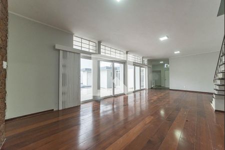 Sala de casa de condomínio à venda com 4 quartos, 582m² em Jardim Hipico, São Paulo