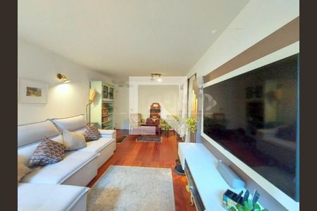 Casa à venda com 3 quartos, 180m² em Vila Alexandria, São Paulo