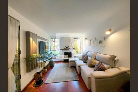 Casa à venda com 3 quartos, 180m² em Vila Alexandria, São Paulo