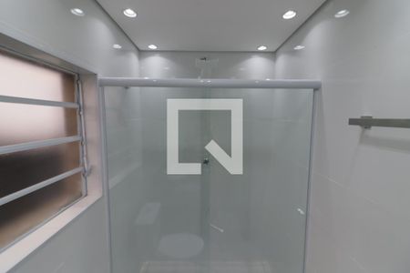 Banheiro da Suíte 1 de casa para alugar com 3 quartos, 110m² em Cipava, Osasco