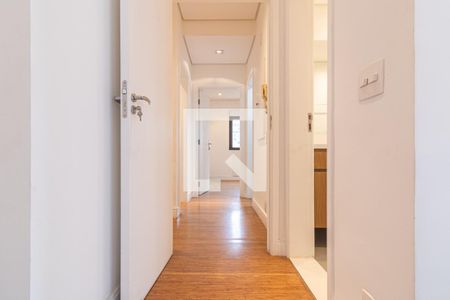Corredor  de apartamento à venda com 2 quartos, 150m² em Chácara Itaim, São Paulo