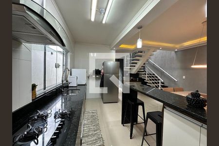 Cozinha de casa para alugar com 3 quartos, 189m² em Residencial Parque dos Sinos, Jacareí