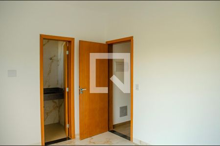 Suíte  de casa à venda com 3 quartos, 87m² em Residencial Recanto do Bosque, Goiânia