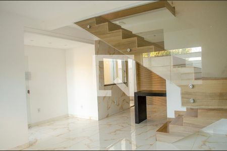 Sala de casa à venda com 3 quartos, 87m² em Residencial Recanto do Bosque, Goiânia