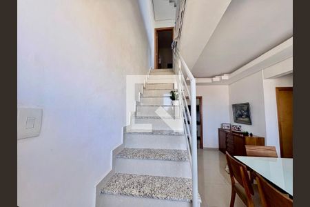 Corredor de apartamento à venda com 4 quartos, 140m² em Castelo, Belo Horizonte