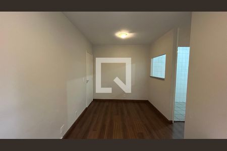 Sala de apartamento para alugar com 2 quartos, 57m² em Vila Arriete, São Paulo